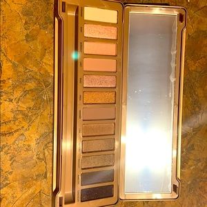 Brand new, Urban Decay Naked 3 palette